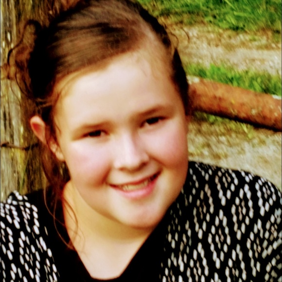 Meet your Posher, Kailey - Picture 5 of 6